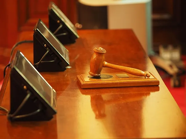 lawyer-attorney-law-judge-640x480-32516962.jpeg