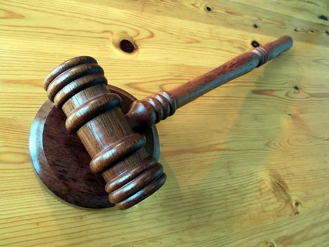 lawyer-attorney-law-judge-640x480-63979488.jpeg