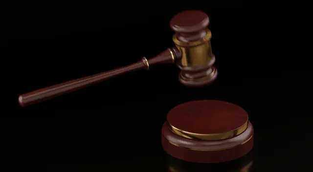 lawyer-attorney-law-judge-640x480-80017685.jpeg