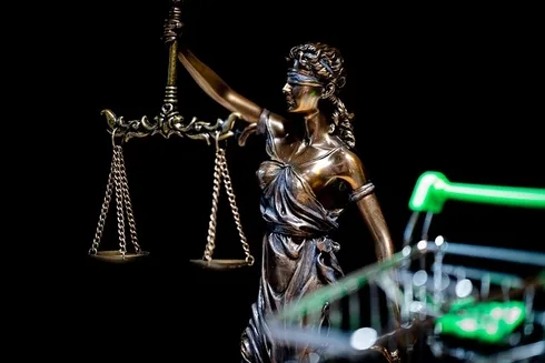 lawyer-attorney-law-judge-640x480-12605874.jpeg